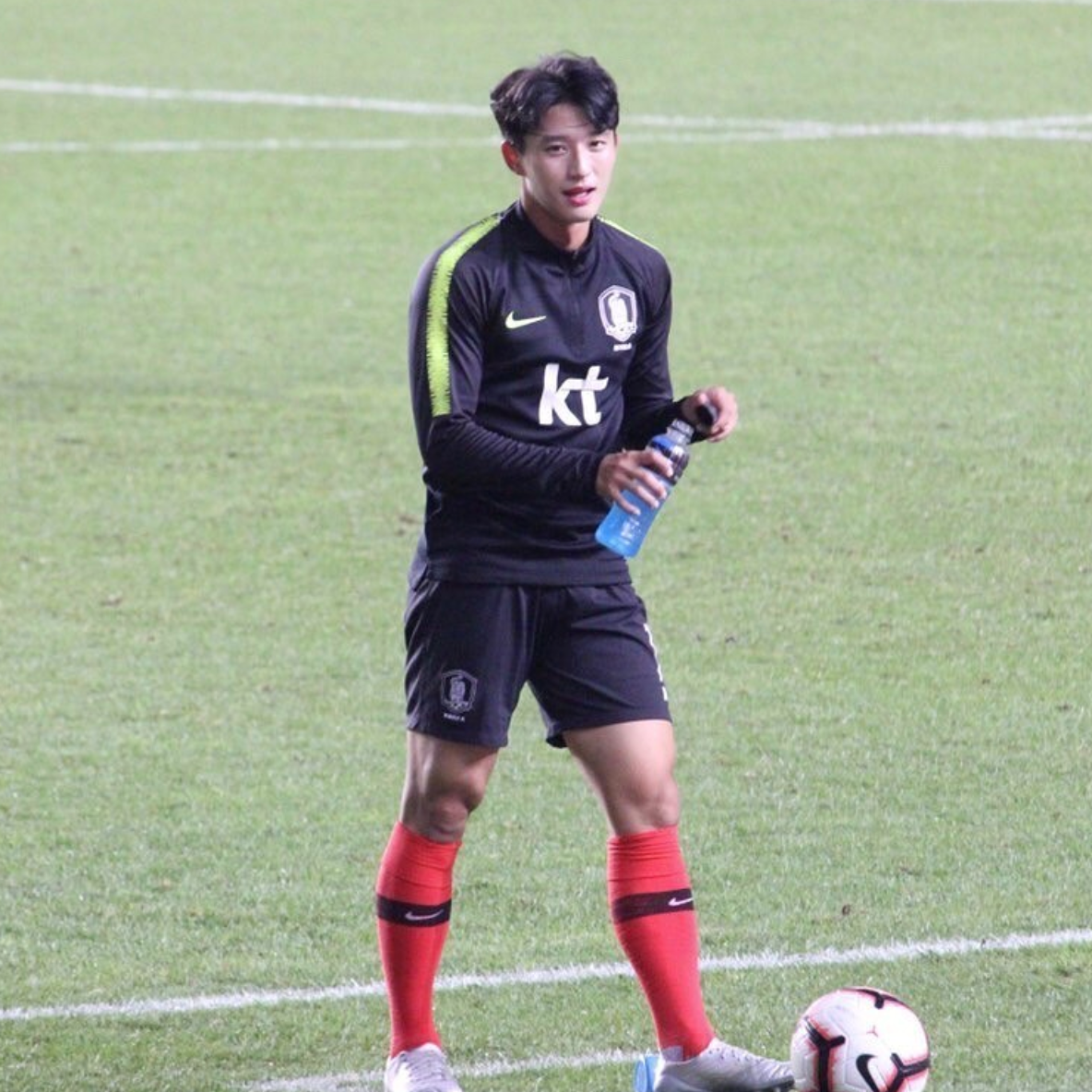 Dù tuổi đời còn trẻ nhưng Seung-won có kinh nghiệm thi đấu tại nhiều giải đấu chuyên nghiệp như Korean FA Cup, AFC Champions League.