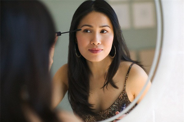 Soc ngat voi nhung gi chung kien tai cua hang lam toc cua chi dau