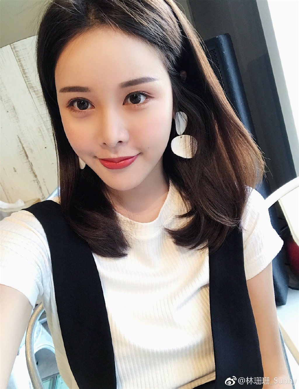 Hot girl Trung Quốc - Lâm San San sinh năm 1991. Hiện cô nàng này hiện sở hữu thương hiệu thời trang riêng.