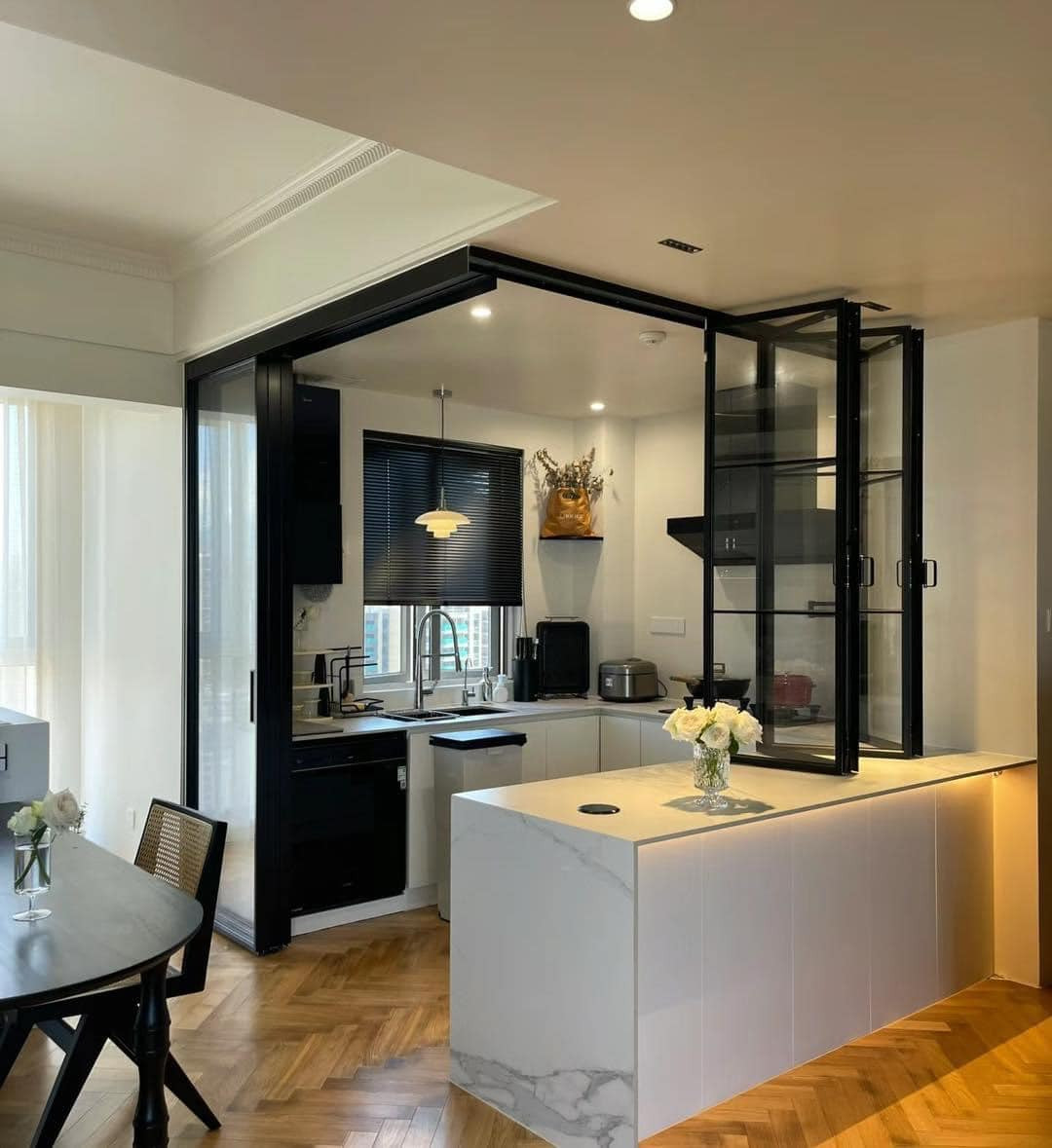 Căn bếp hiện đại.