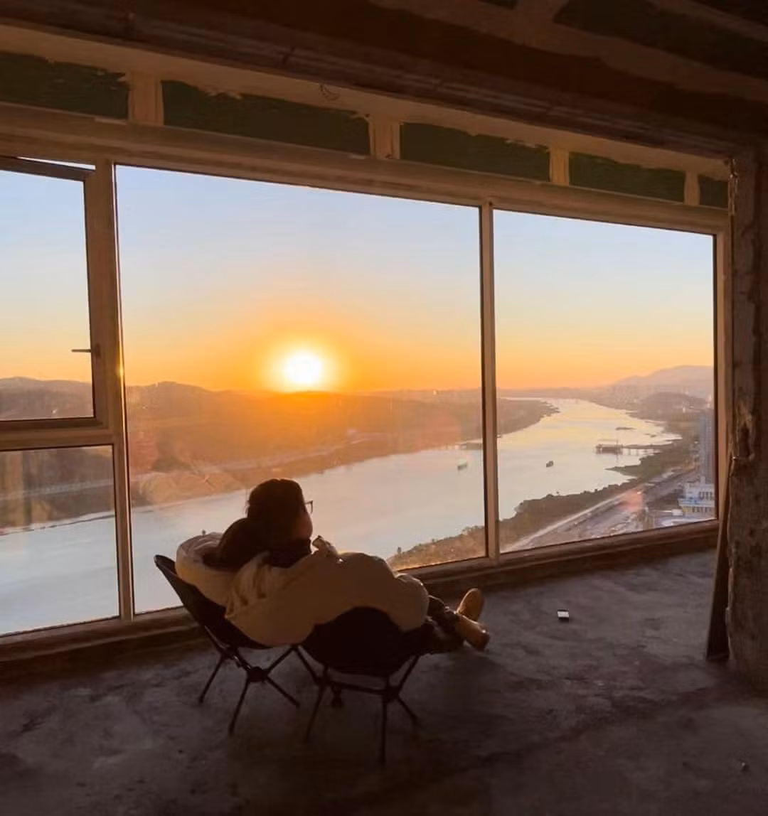 Từ những ý tưởng đầu tiên.