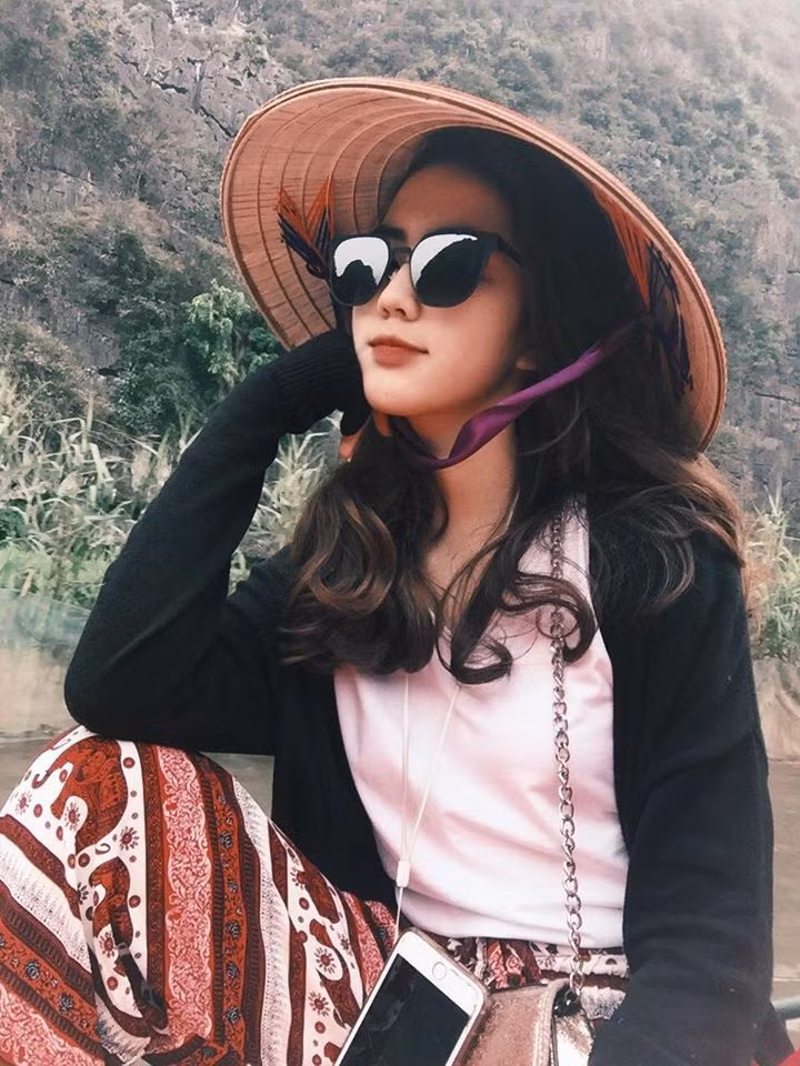 Nhắc lại kỷ niệm nổi tiếng nhờ hình ảnh nữ tiếp viên múa đương đại, Phương Lan coi đó là may mắn lớn của cô. Đồng nghiệp rất nhiều người tài giỏi hơn nhưng ở thời điểm đó, cô nàng được chọn vì phù hợp nhất.