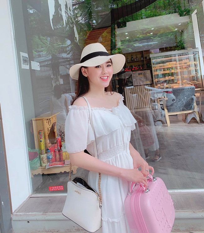 Được biết, năm 2018, cô cũng tham gia trong chương trình "Nóng cùng World Cup" của đài truyền hình Việt Nam, bên cạnh các hot girl Trâm Anh, Thủy Tiên, Cao Diệp Anh…