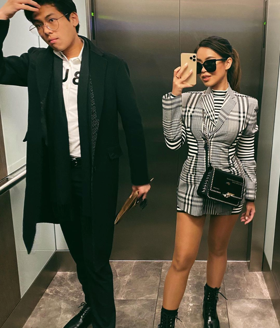 "Giàu và có tâm, có trách nhiệm cộng đồng khiến người khác phải tâm phục khẩu phục. Chúc Tiên Nguyễn sớm khỏe lại", "Thật sự cảm phục gia đình, sẵn sàng chi một số tiền lớn để đón con gái cưng về Việt Nam chứng tỏ tin tưởng tuyệt đối vào nền y học nước nhà" - Dân mạng bình luận.