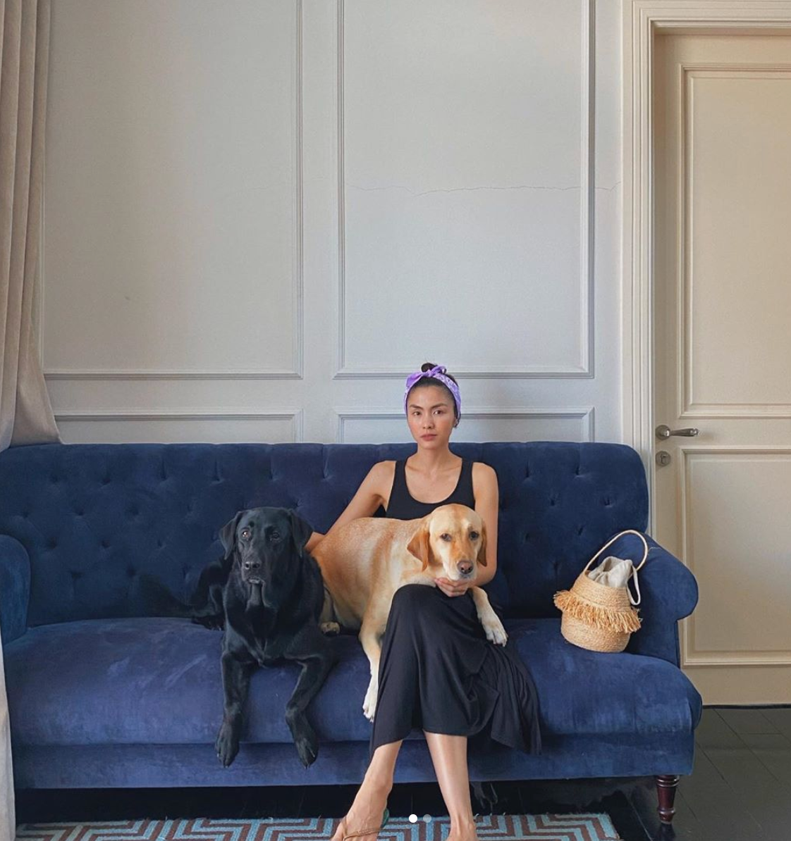 "Tất nhiên, bạn có thể chống chọi lại con virus này. Nhưng bạn cũng có thể truyền nhiễm nó cho người khác, những người không chắc sẽ khỏe mạnh được như bạn. Hãy lưu tâm điều này" - Tăng Thanh Hà viết.