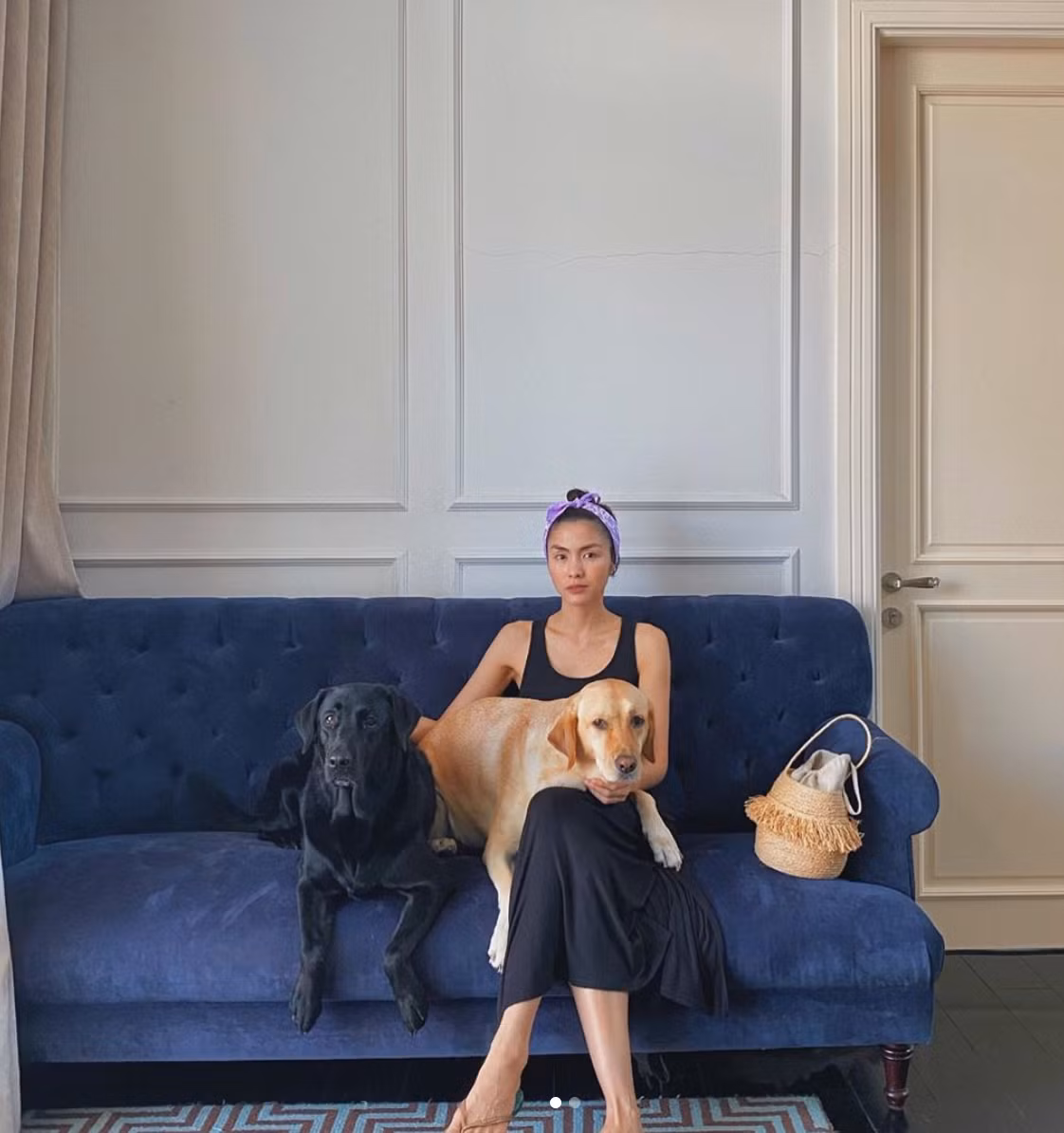 "Tất nhiên, bạn có thể chống chọi lại con virus này. Nhưng bạn cũng có thể truyền nhiễm nó cho người khác, những người không chắc sẽ khỏe mạnh được như bạn. Hãy lưu tâm điều này" - Tăng Thanh Hà viết.