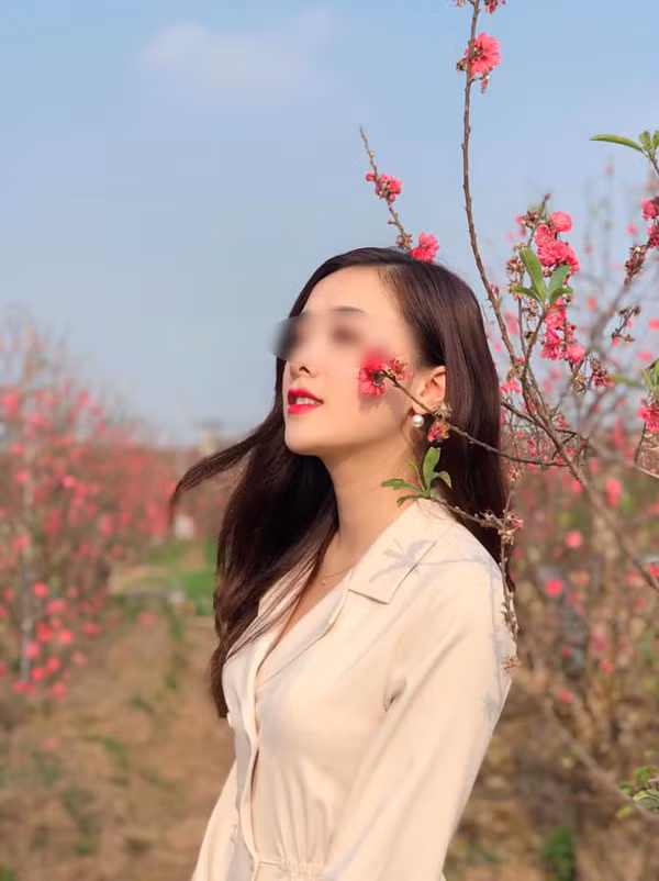 Danh tính của hot girl Đại học Y ngay lập tức được tìm ra sau đó. Thế nhưng cô nàng đã nhanh tay xóa trang cá nhân, sử dụng một tài khoản Facebook mới với cái tên lạ hoắc.