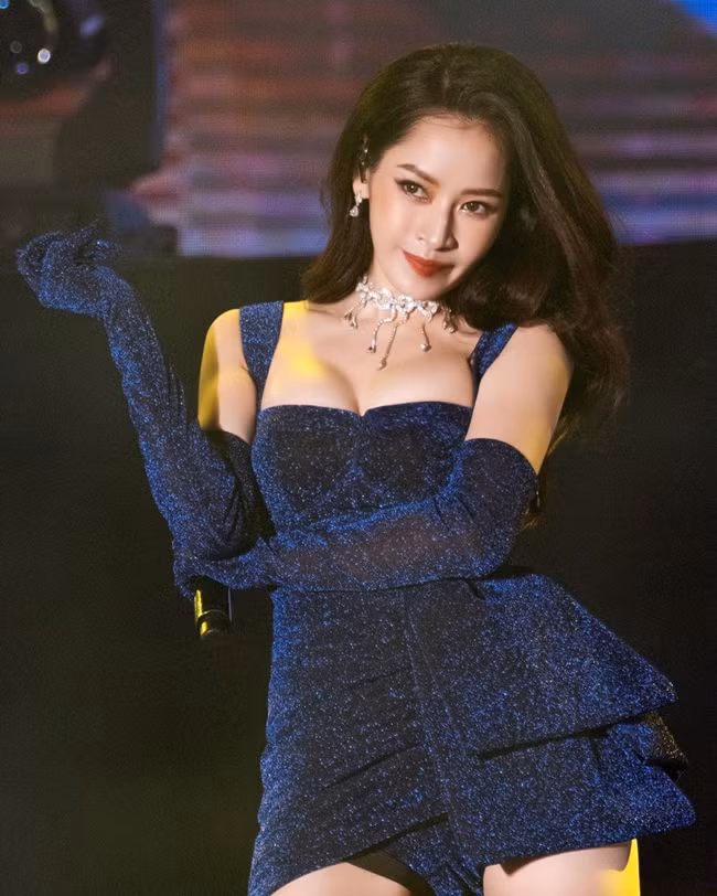 Cựu hot girl Hà thành được khen ngợi là đệ nhất mỹ nữ của Việt Nam với hơn 10 triệu người theo dõi trên các nền tảng MXH.