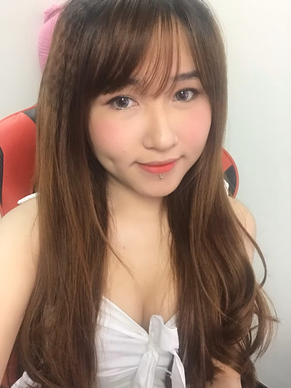 Gương mặt được nhiều fan gọi là búp bê barbie của nữ streamer ngày xưa