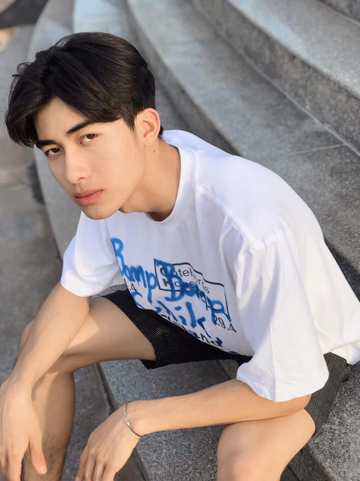 Được mọi người biết tới và yêu mến, Hoàng Minh cảm thấy vô cùng bất ngờ và chưa quen lắm. Cuộc sống của anh chàng cũng không có quá nhiều sự thay đổi.