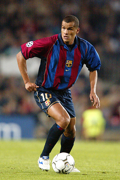 Rivaldolà một trong những cầu thủ vĩ đại của Brazil. Giai đoạn nổi bật nhất là 5 năm thi đấu tại Barca. Cùng đội bóng xứ Catalan, tiền vệ Brazil giành hai chức vô địch La Liga và Cup Nhà Vua 1998. Rivaldo còn có chức vô địch Champions League với Milan vào năm 2003. Ở cấp đội tuyển quốc gia, anh có công lớn đưa Brazil lên ngôi vô địch thế giới lần thứ 5 năm 2002. Anh treo giày vào tháng 3/2014.