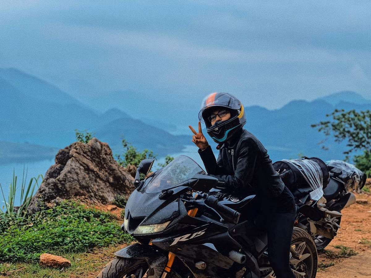 Mới đây, Nhật Lê chính thức đổi trạng thái trên trang cá nhân thành "độc thân", đây được cho là hành động ngầm xác nhận việc cô đã chia tay Quang Hải.