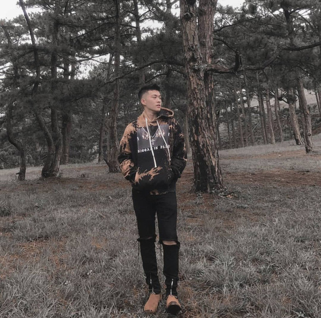 Không chỉ sở hữu ngoại hình không chê vào đâu được, Minh Tân còn có thành tích học tập cực khủng, ai cũng phải ngưỡng mộ.