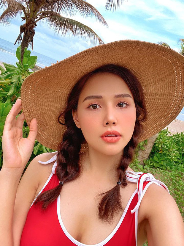 Là một người kín tiếng trong chuyện riêng tư, thế nhưng mới đây Phanh Lee có màn thẳng thắn đáp trả dân mạng thể hiện rõ sự bức xúc khi bị antifan tấn công.