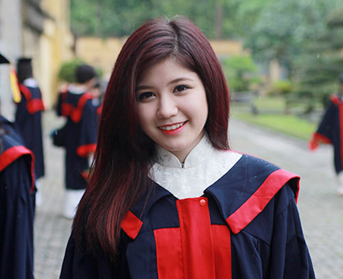 Sở hữu tính cách năng động, trẻ trung cùng thường xuyên cover những bản nhạc hay, An Japan là cái tên luôn thu hút đông đảo các bạn trẻ mỗi khi xuất hiện hoặc có sản phẩm mới. Mới đây, cô bạn đã khiến cư dân mạng khá ngỡ ngàng khi chia sẻ dự định năm 2015 là sớm thoát kiếp F.A.