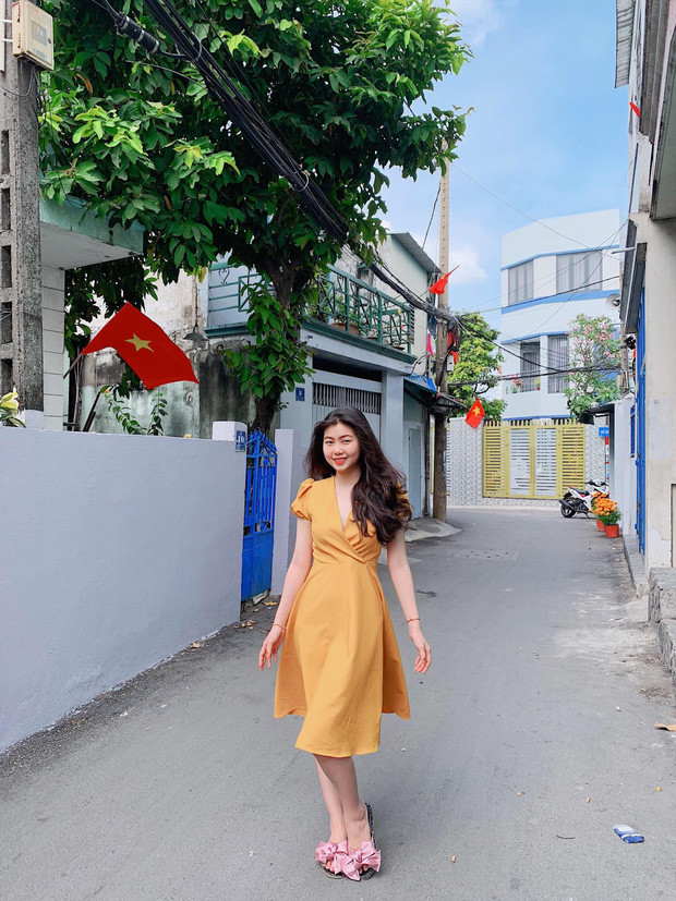 Ý kiến nhận được sự đồng tình của dân mạng nhiều nhất là: "Trên đời này không có con gái xấu, chỉ có con gái chưa biết làm đẹp cho mình mà thôi. Không phải bạn gái nào cũng xinh xắn ngay từ khi sinh ra, cho nên đừng bao giờ trêu chọc hay chê bai ai đó, chẳng hạn như cô bạn bàn bên của bạn thôi chẳng hạn rằng sao trông cô nàng tệ thế, sao da cô nàng đen thế vì biết đâu chính bạn lại là người shock nhất khi thấy hình ảnh của cô bạn ấy sau này."