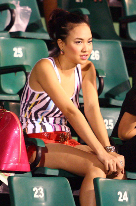 Đinh Ngọc Diệp - Như Thành: Chuyện tình cảm của Đinh Ngọc Diệp và Như Thành rất ra rất kín đáo, không ồn ào và cả hai chưa khẳng định mối quan hệ tình cảm này.