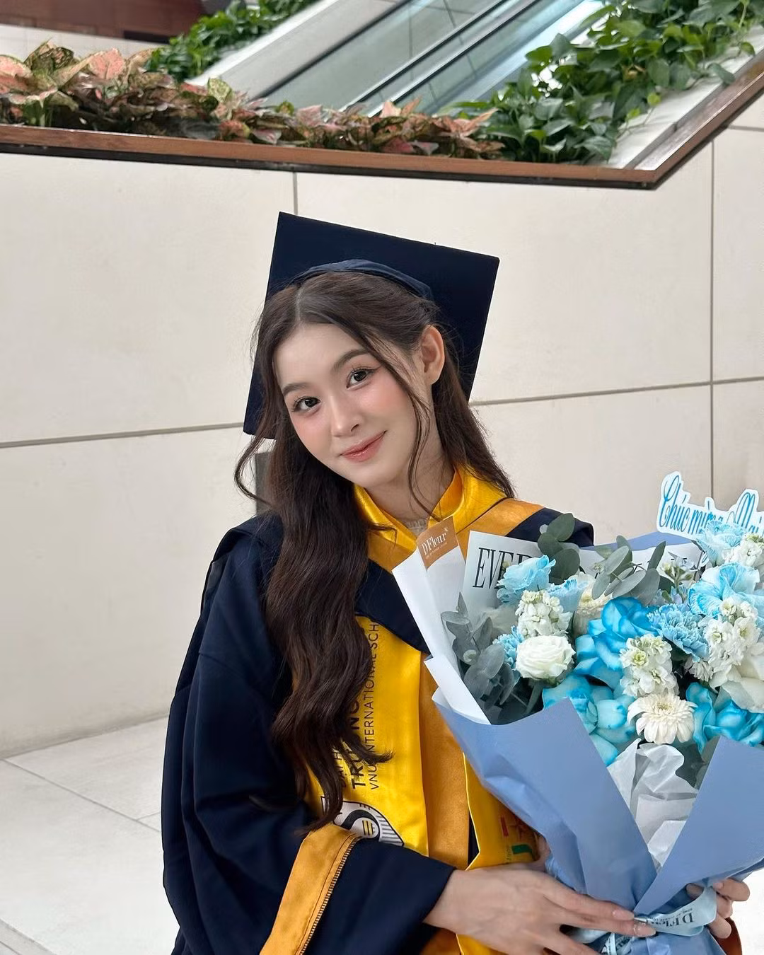 Mới đây, nàng Tiktoker gen Z vừa mới khoe ảnh tốt nghiệp Trường Quốc Tế - ĐHQGHN.