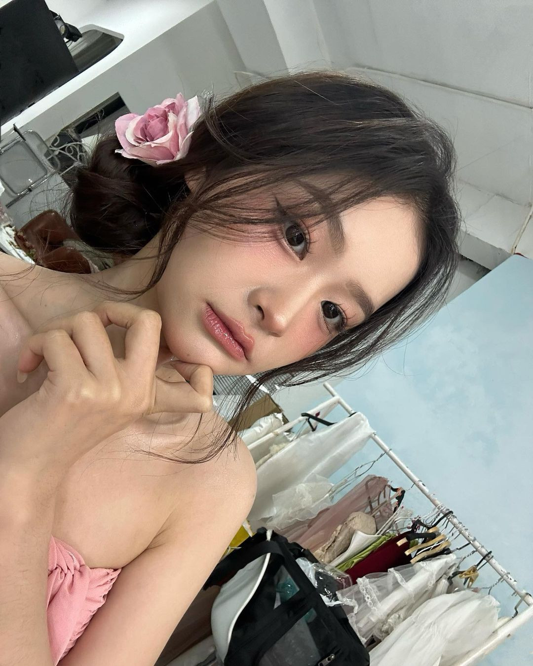 Quả thực, Mai Hương được nhiều người nhận xét là sở hữu chất giọng khá chua, khác hẳn với vẻ ngoài dịu dàng. Thế nhưng cô nàng đã biến đó thành điểm riêng và tạo thành dấu ấn cá nhân đặc biệt.