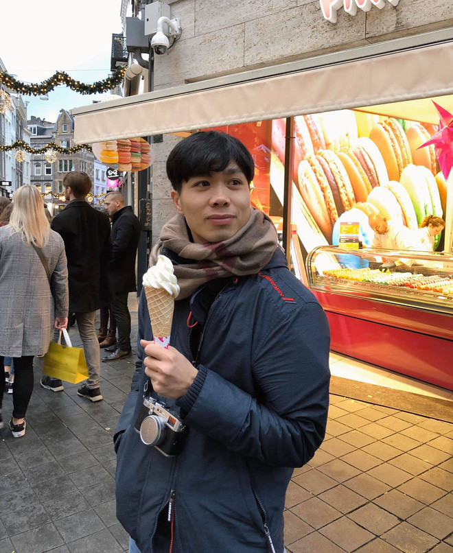 Không biết vô tình hay hữu ý mà cả Công Phượng và bạn gái tin đồn nhiều lần cùng check-in tại Bỉ và Hà Lan.