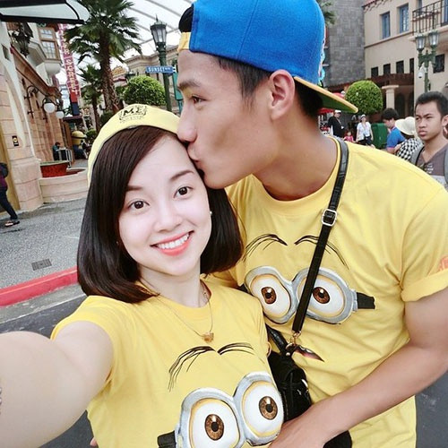 Thế nhưng sau khi vừa chia tay Ly Kute, Mạc Hồng Quân đã có tình mới là Kỳ Hân, "gà" của Vũ Khắc Tiệp khiến người mẫu và nam cầu thủ chịu không ít sự chỉ trích của cộng đồng mạng.