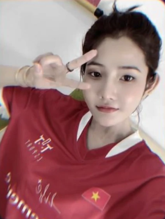 Trong làng eSports nói chung và Liên Quân Mobile nói riêng, các tuyển thủ nữ vốn vô cùng hiếm.