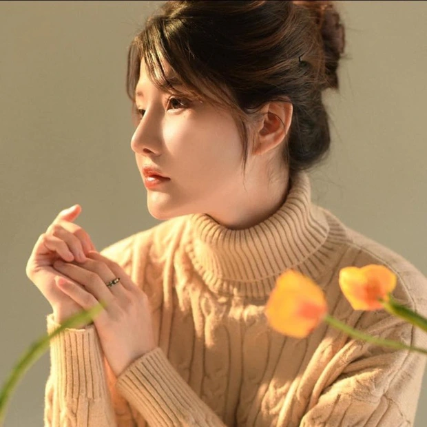 Hani có vẻ như sẽ đảm nhiệm vị trí đường giữa của TDT Esports, cạnh tranh một vị trí đánh chính với anh chàng RINA. Ở thời điểm hiện tại, các fan của Liên Quân Mobile đều đang rất ngóng chờ màn ra mắt của cô nàng nữ tuyển thủ xinh đẹp này.