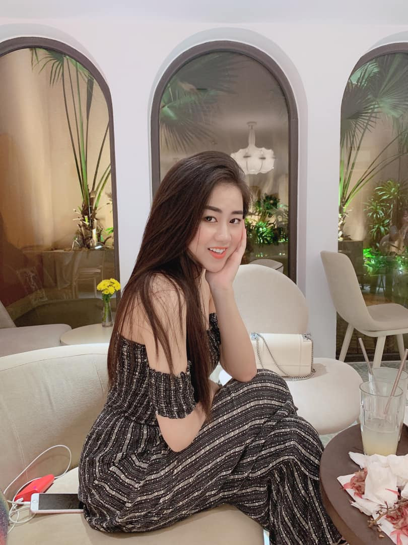 Hiện những hình ảnh của cô nàng "hot girl bóng đá" này đang được chia sẻ rất nhiều trên các fanpage lớn.