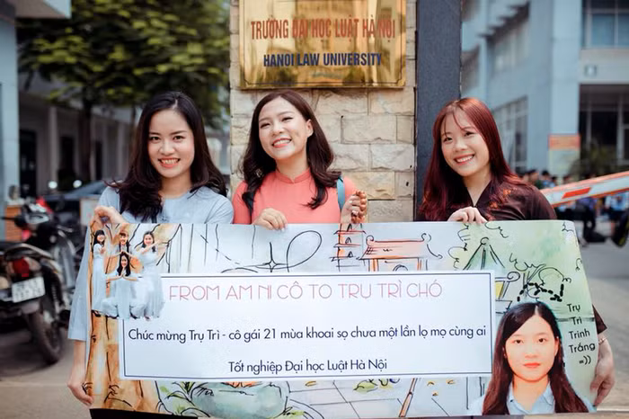 Lời chúc mừng tốt nghiệp Đại học bá đạo từ hội bạn thân.