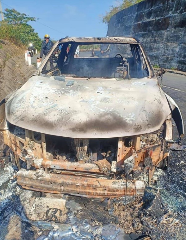 Bi thu xa la chu nhan xe ban tai chay rui co thi the ben trong-Hinh-3