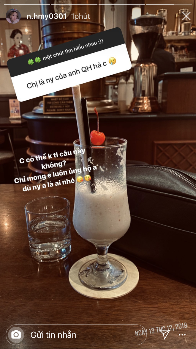 Khi trả lời trên Instagram về việc có phải đang hẹn hò cùng Quang Hải hay không, Huyền My cũng úp mở, không hề rõ ràng vừa phủ định lại khẳng định.