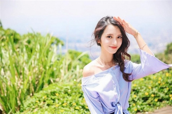 Duy Lâm từng theo học ngành Thiết kế đô thị tại đại học Vũ Hán, đây là ngôi trường nổi tiếng có những sinh viên tài năng mà lại còn đẹp trai, xinh gái nhất nhì Trung Quốc Đại Lục.