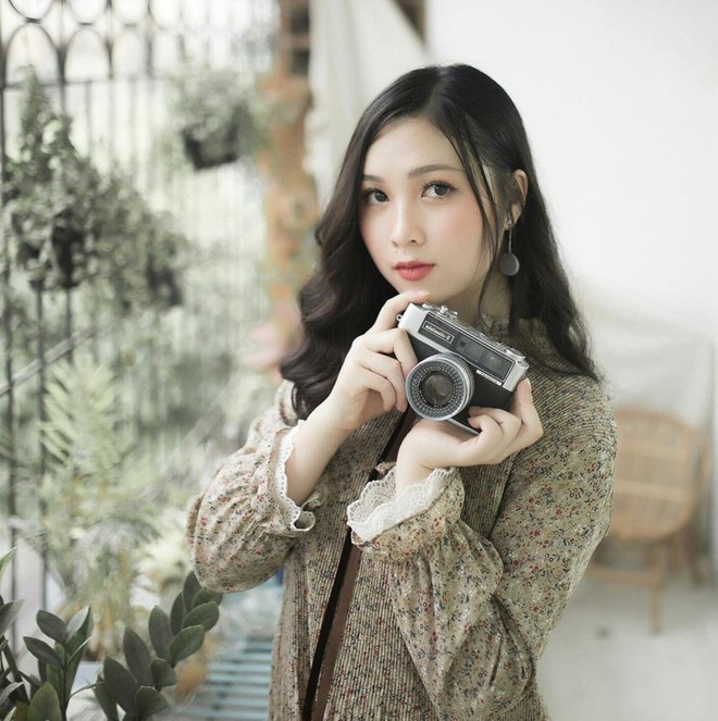 Chung kết sinh viên thanh lịch ĐH Quốc gia Hà Nội năm 2019 khép lại với quán quân nữ là Ngọc Ánh (SN 2000, quê Nghệ An), sinh viên khoa Sư phạm tiếng Anh, ngành Ngôn ngữ Anh. Nàng hoa khôi sở hữu chiều cao 1m72 và gương mặt cực kỳ khả ái.