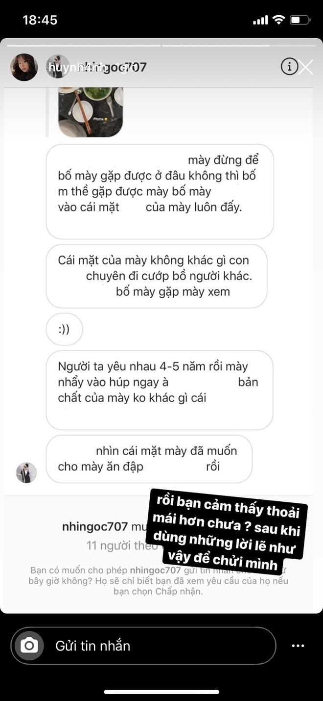 Thậm chí, có người còn nhắn tin dọa nạt, chửi bới không tiếng lời khi cho rằng Huỳnh Anh là "tuesday" xen vào chuyện tình của Quang Hải và Nhật lê.