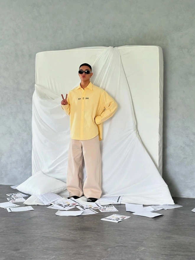 Rất nhiều chị em khi nhìn hình ảnh của Dũng trong công việc lẫn ngoài đời đều đổ gục: "Sao dạo này mê mấy anh phi công vậy quá nè!", "Tim em nhiều chỗ đỗ lắm, anh đỗ máy bay xuống đi ạ", "Mấy bà cứ tranh nhau Hà Còi đi, để anh này lại cho tui".