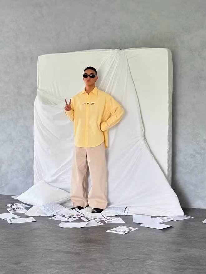 Rất nhiều chị em khi nhìn hình ảnh của Dũng trong công việc lẫn ngoài đời đều đổ gục: "Sao dạo này mê mấy anh phi công vậy quá nè!", "Tim em nhiều chỗ đỗ lắm, anh đỗ máy bay xuống đi ạ", "Mấy bà cứ tranh nhau Hà Còi đi, để anh này lại cho tui".