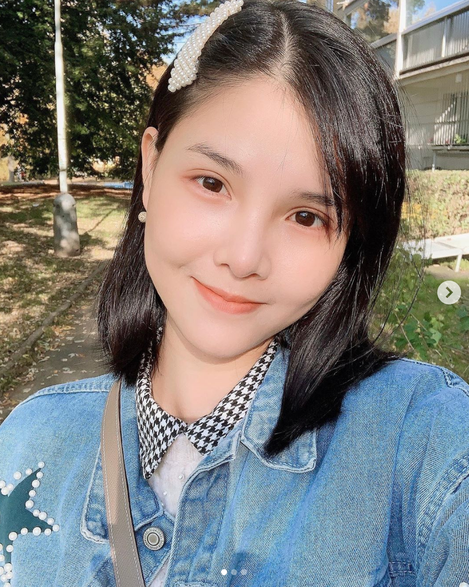 Nhiều người hâm mộ bình luận chê bai nhan sắc mới của Kỳ Hân công khai trên mạng xã hội rằng càng phẫu thuật, trông vợ Mạc Hồng Quân càng kém xinh. Thậm chí nhiều người dùng cụm từ "chữa lợn lành thành lợn què" để nói về diện mạo của cô nàng.