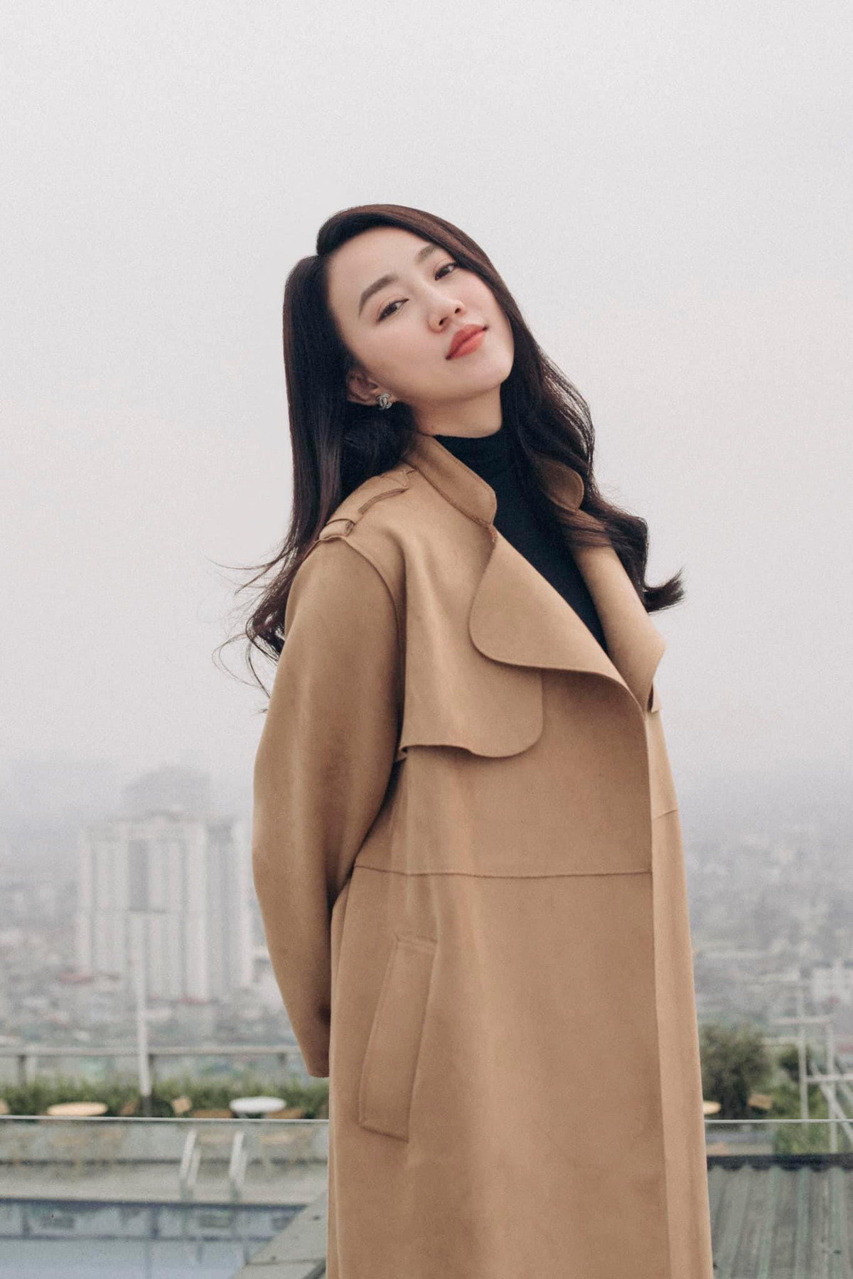 Dù chỉ mới đang trong thời gian tìm hiểu nhưng cả mẹ của Tiến Linh và mẹ của Hồng Loan đều yêu quý, ủng hộ cặp đôi này tiến đến với nhau.