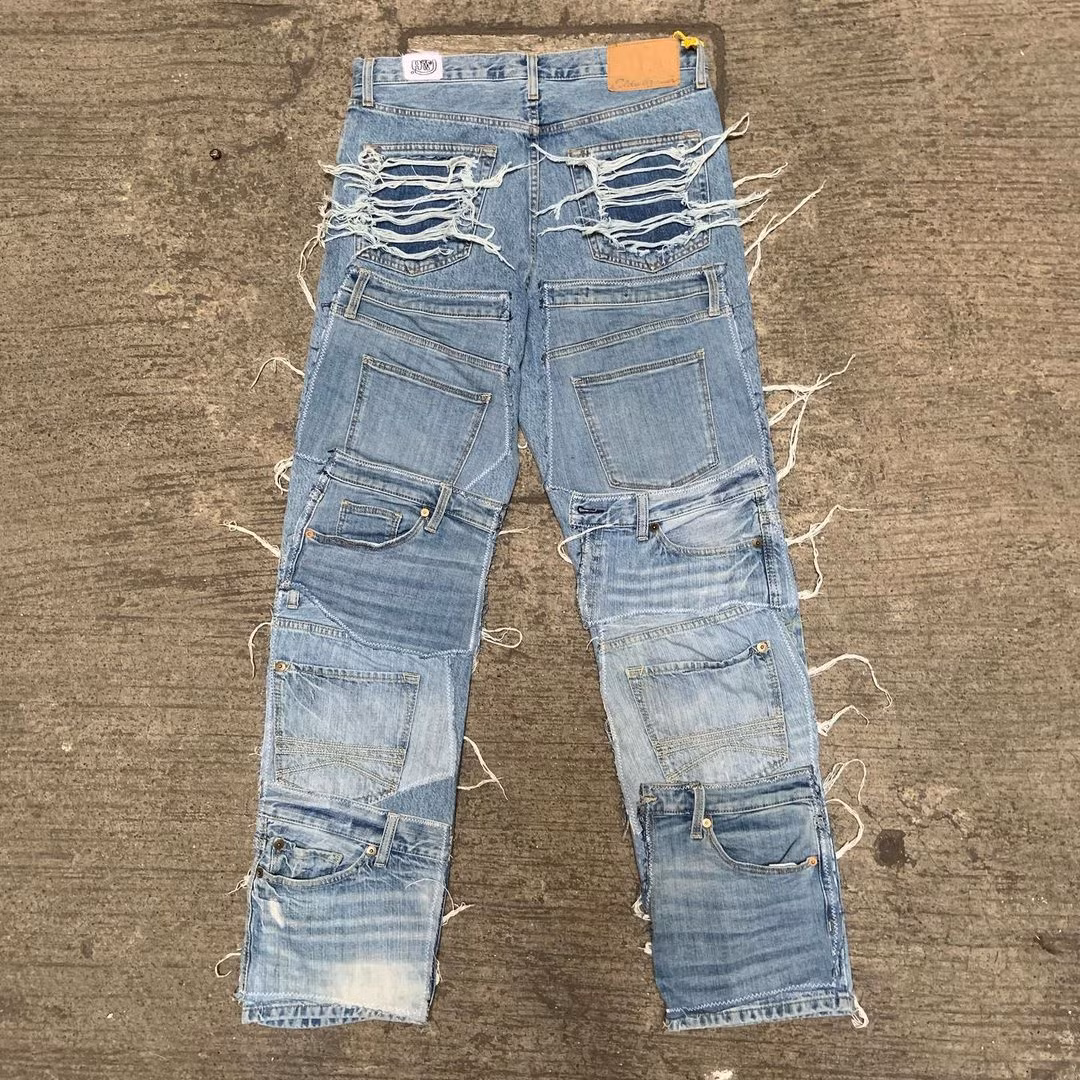 Có ai muốn thử chiếc quần "được làm từ rất nhiều chiếc quần" này không?