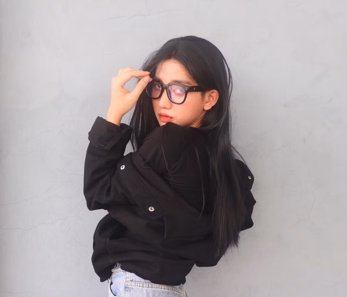 Trong quá trình dùng Tik Tok, Rian thường xuyên nhận về nhiều lời bình luận khiếm nhã về giới tính của mình, nhưng cậu luôn bỏ qua và không bận tâm.