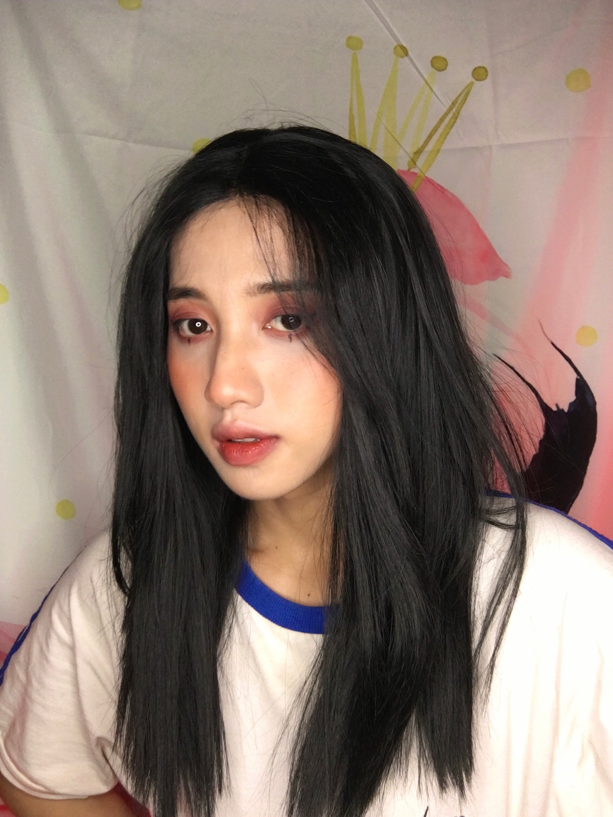 Hot boy Tik Tok này cho biết điều quan trọng là phải vượt lên những lời đàm tiếu, giễu cợt để xinh đẹp hơn, tự tin hơn trong cộng đồng LGBT.