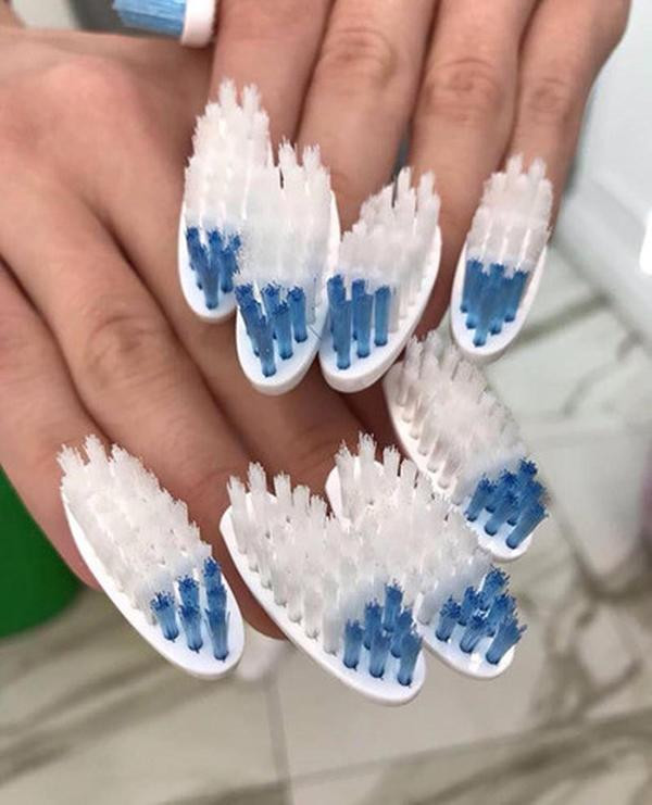 Còn đây chắc là nail dành cho người cuồng đánh răng rồi