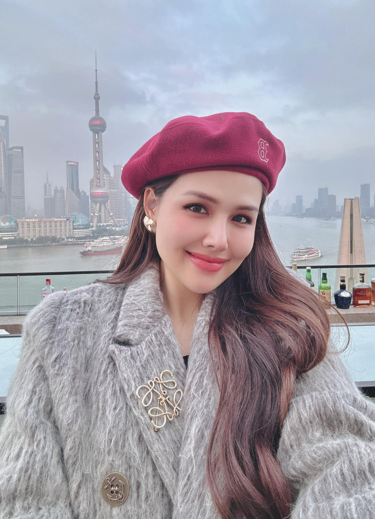 Sau khi kết hôn, Phanh Lee tạm dừng công việc đóng phim và tập trung chăm lo cho tổ ấm nhỏ, cùng với những kế hoạch riêng của mình.