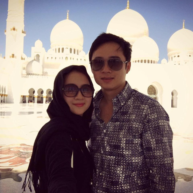 "Chị kính hồng" ngày nào thường xuyên chia sẻ hình ảnh vi vu khắp nơi, trong và ngoài nước cùng gia đình nhỏ.