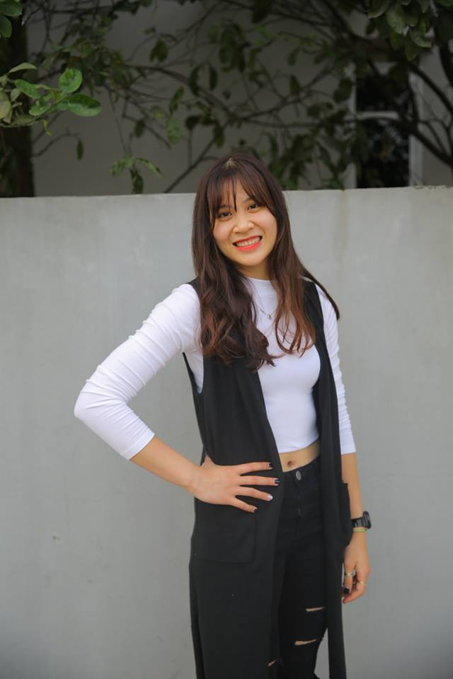 Cô gái vàng trong làng bóng chuyền sở hữu chiều cao 1m72 cực kỳ nổi bật. Với ngoại hình của mình, Hồng Nhung hoàn toàn có thể lấn sân sang lĩnh vực người mẫu nếu muốn.