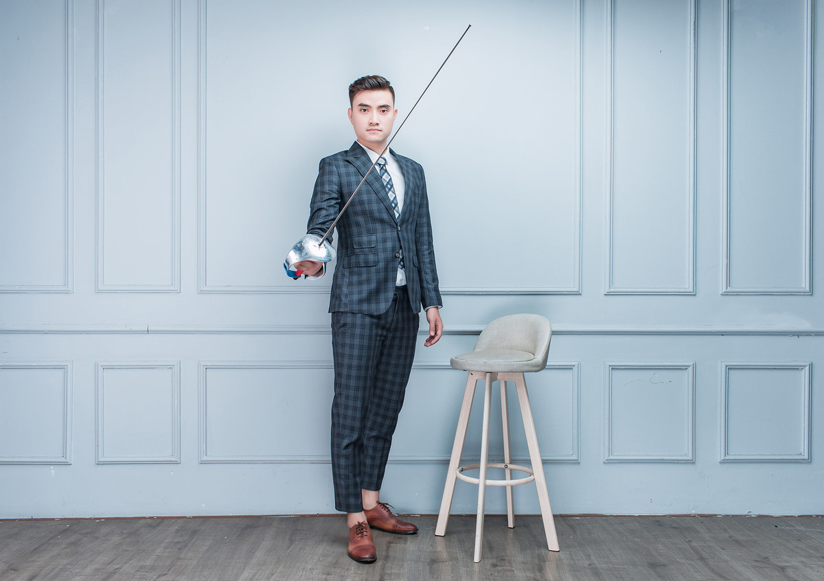 Hot boy đấu kiếm cho biết lên đường sang Philippines dự SEA Games, anh đặt mục tiêu có huy chương dù là màu gì đi nữa để làm món quà chào đời cho con đầu lòng.