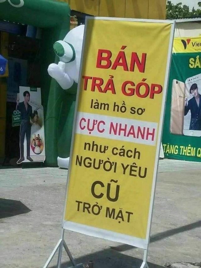 Thời buổi cạnh tranh cực kỳ gắt gao, các cửa hàng phải "tung" ra đủ chiêu trò để kinh doanh hiệu quả. Không chỉ có những chuơng trình khuyến mãi, các biển quảng cáo cũng là một cách để thúc đẩy bán hàng, tăng doanh số. Từ đó, các câu khẩu hiệu hài hước được ra đời.