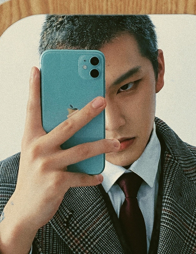 Lượng follow của anh chàng giảm nhanh chóng sau sự cố livestream này. Hiện trang Weibo của Nãi Hoa chỉ còn chưa đến 5.000 follower. Không ít fan "vỡ mộng" đã quay lưng chỉ trích hot boy lạm dụng app chỉnh ảnh, công nghệ để đánh lừa người hâm mộ.