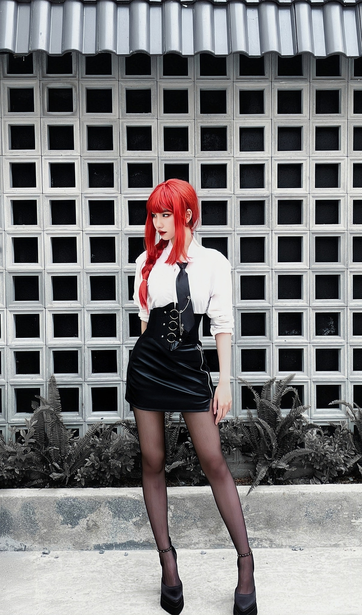 Minh Anh sở hữu thân hình nuột nà với đôi chân thon dài