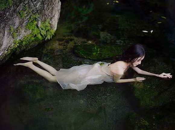 Ying Ning cho hay trong tương lai, cô sẽ khẳng định tên tuổi trong làng giải trí bằng năng lực thật sự của bản thân chứ không phải bằng những tấm hình đang được khen ngợi kia.